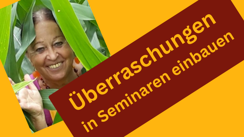 Zamyat schaut versteckt aus einem Maisfeld heraus.